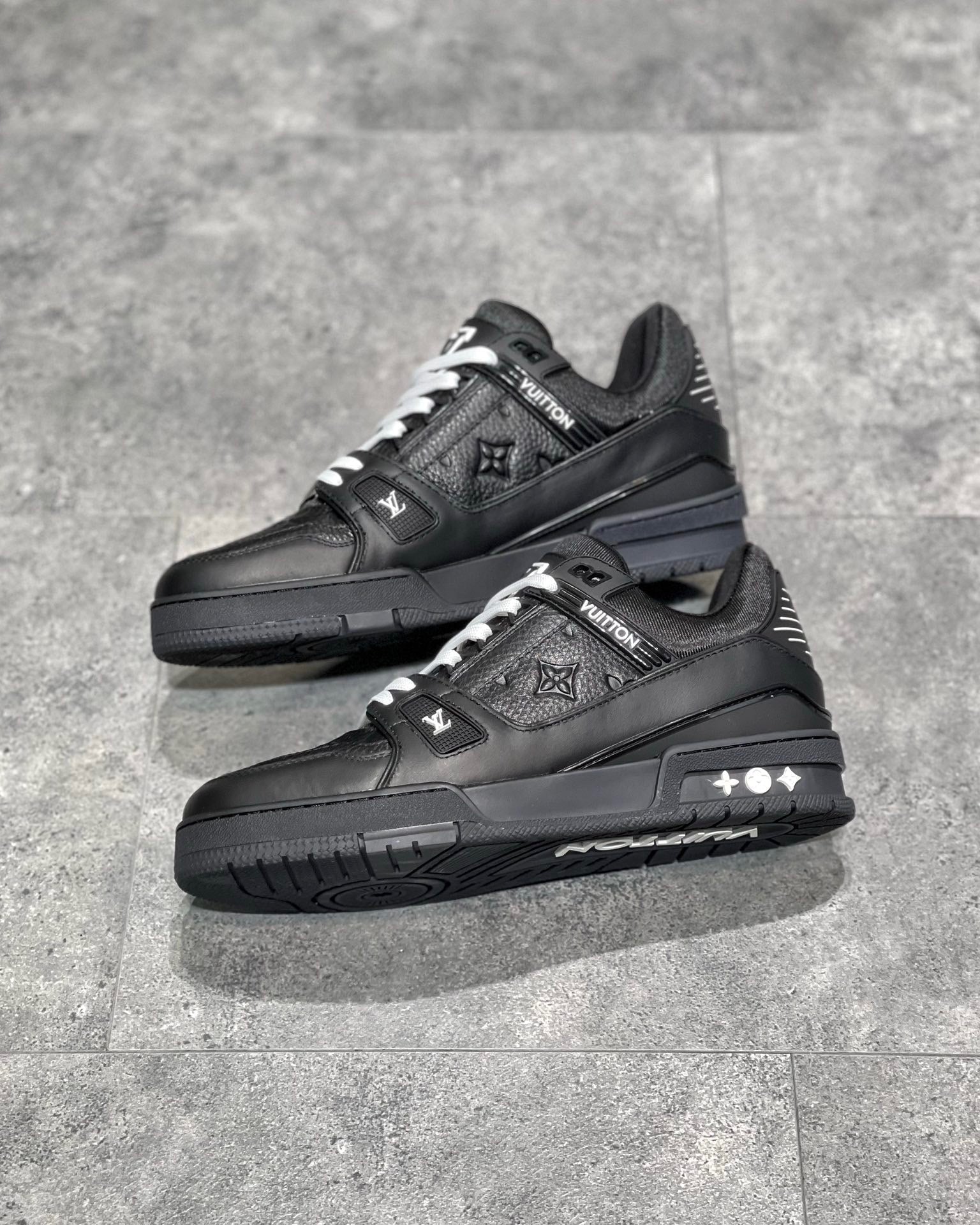 LOU TRAINERS