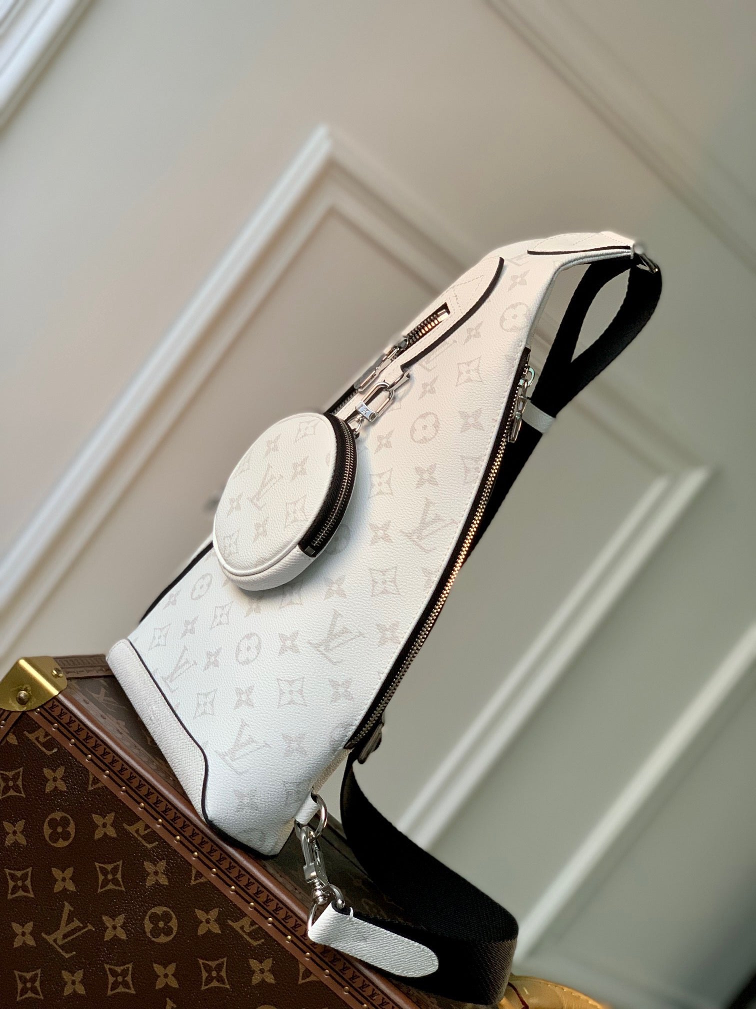 LOU DUO SLING BAG
