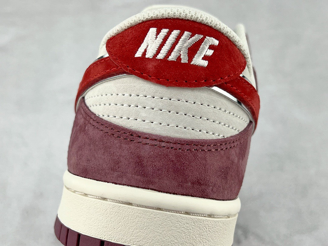DUNK LOW x OTOMO KATUSHIRO