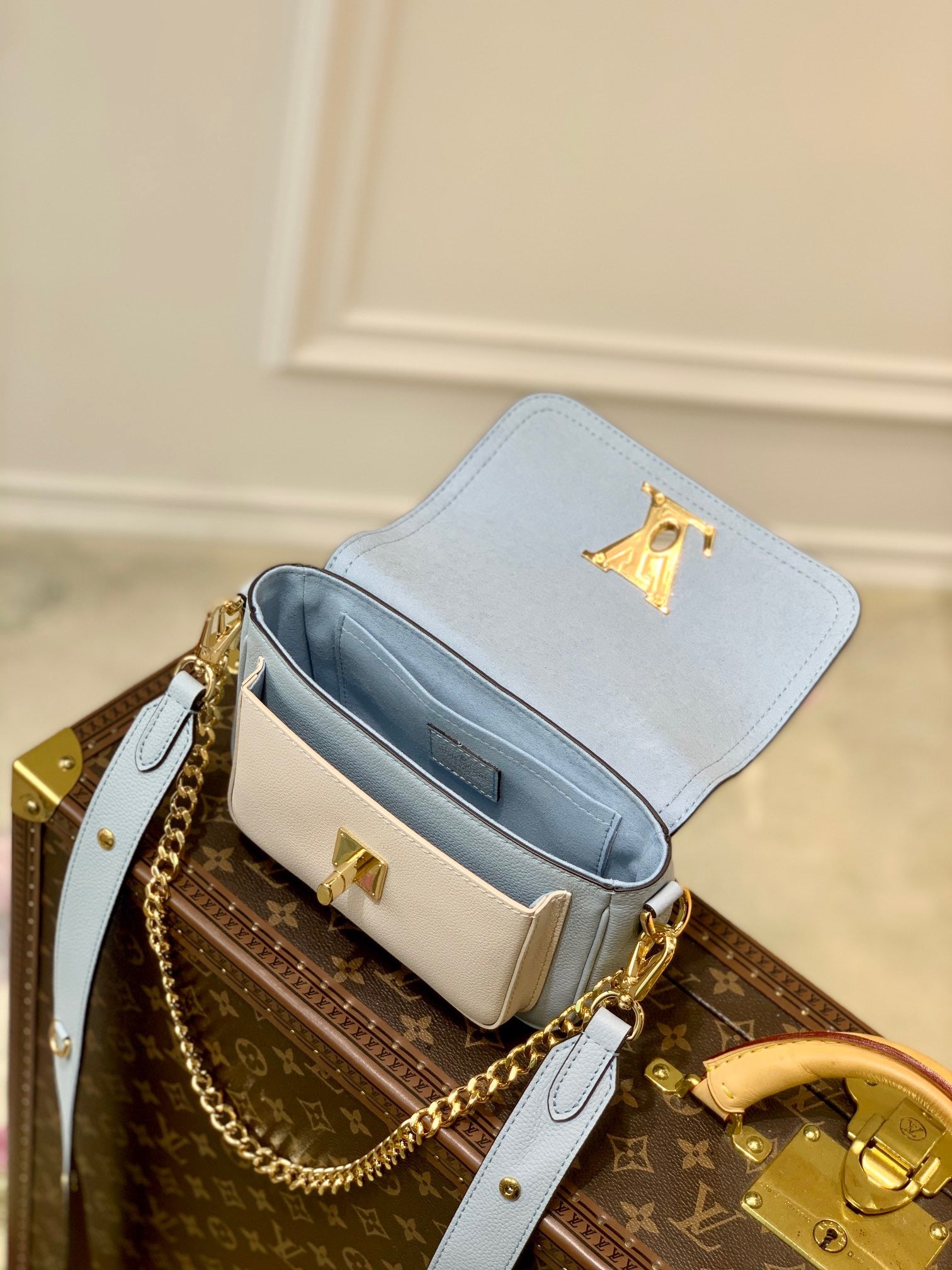 LOU LOCKME TENDER BAG