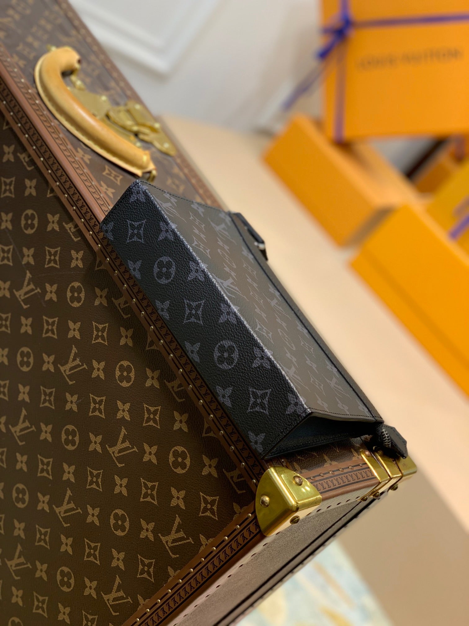 LOU GASTON WEARABLE WALLET