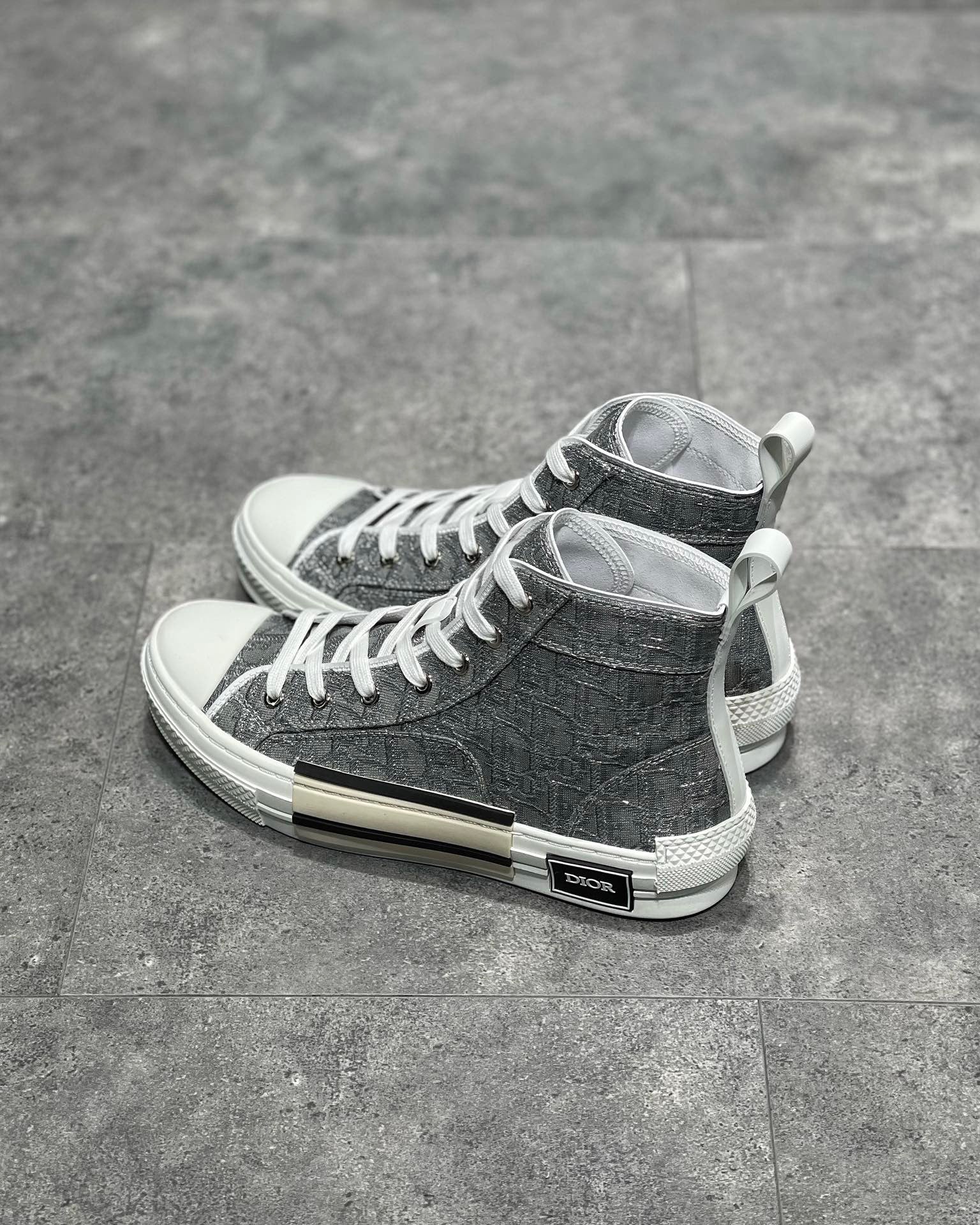 CD B23 SNEAKERS