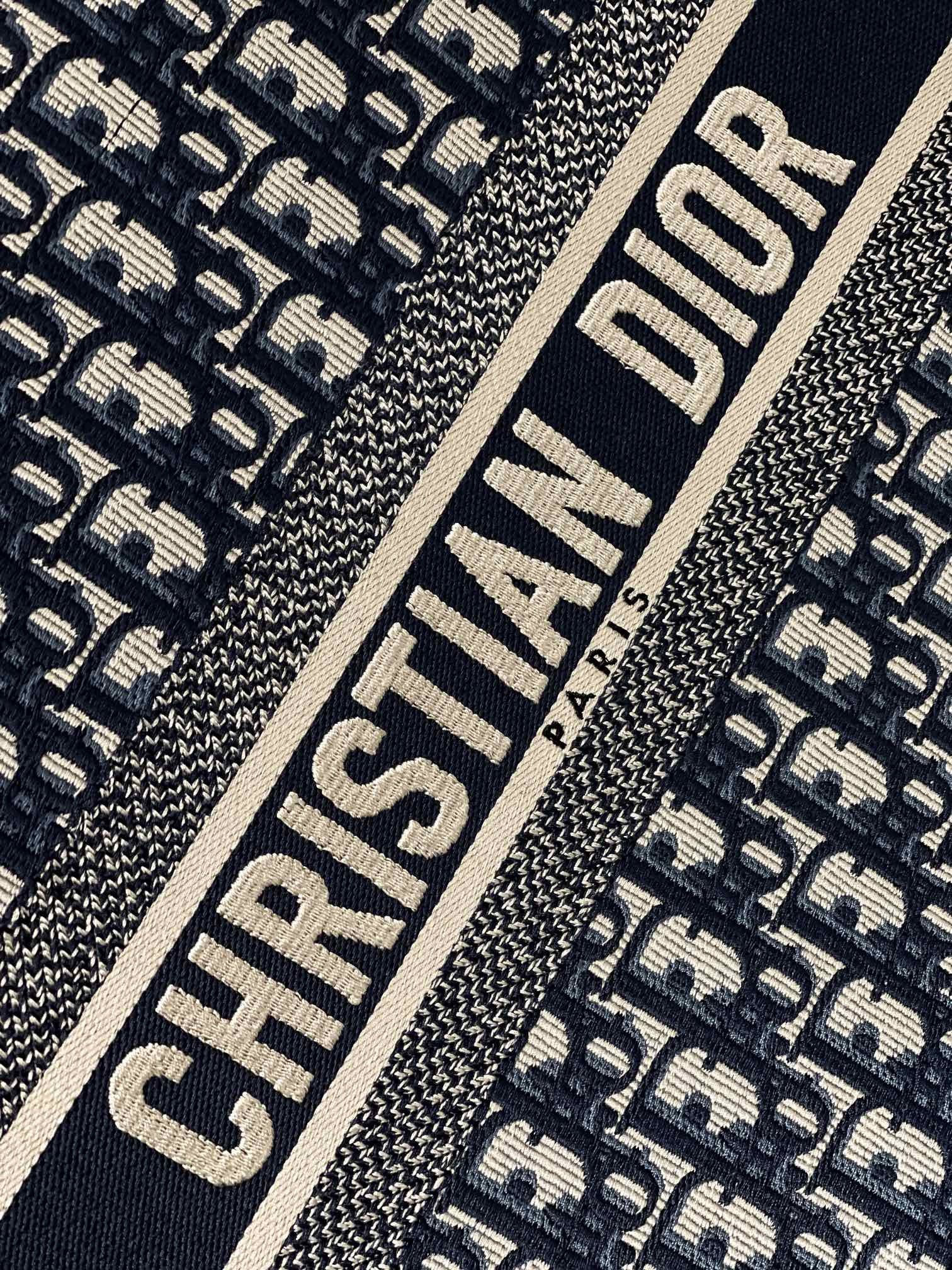 CD MEDIUM BOOK TOTE BAG