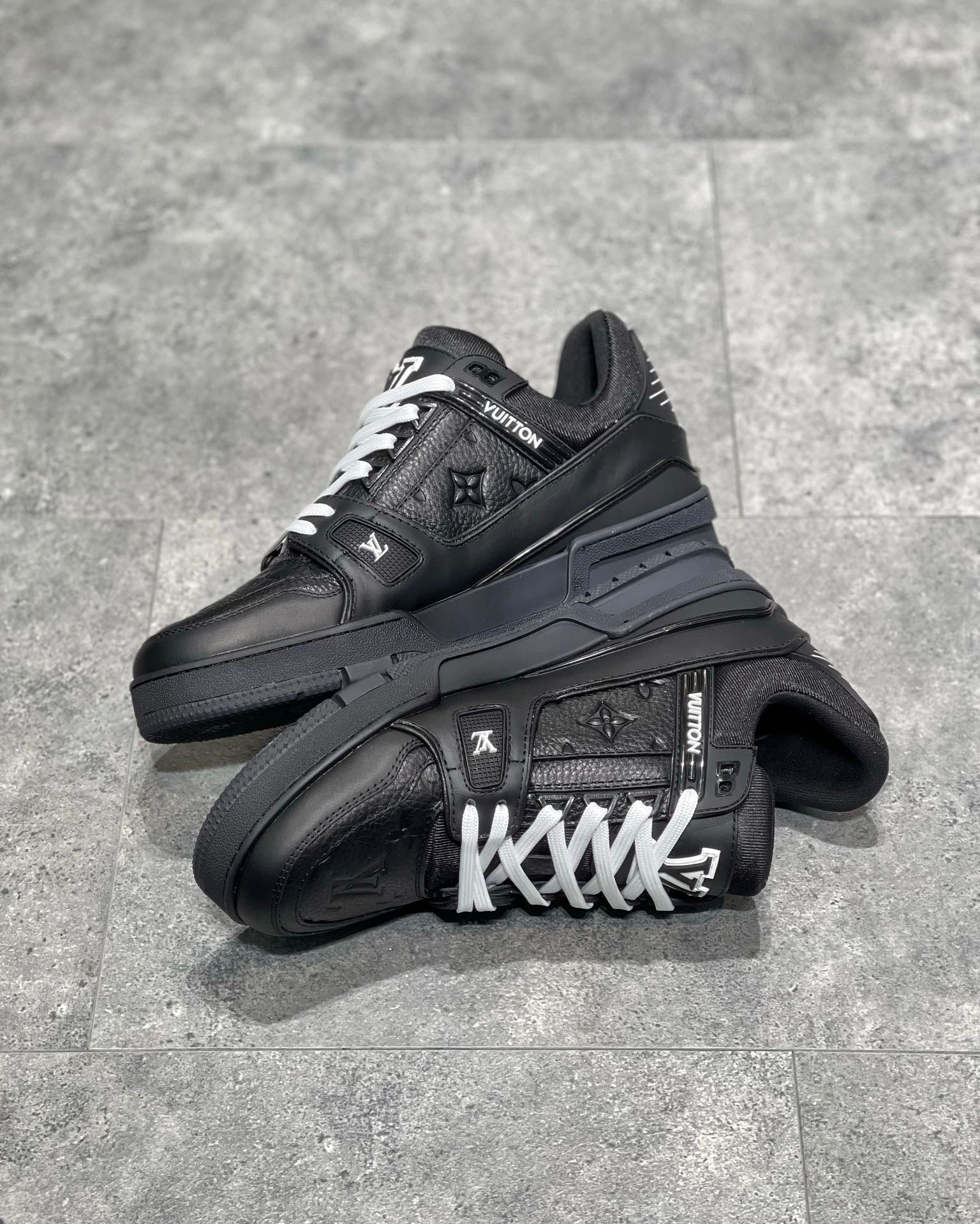 LOU TRAINERS
