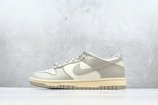 DUNK LOW LIGHT BONE