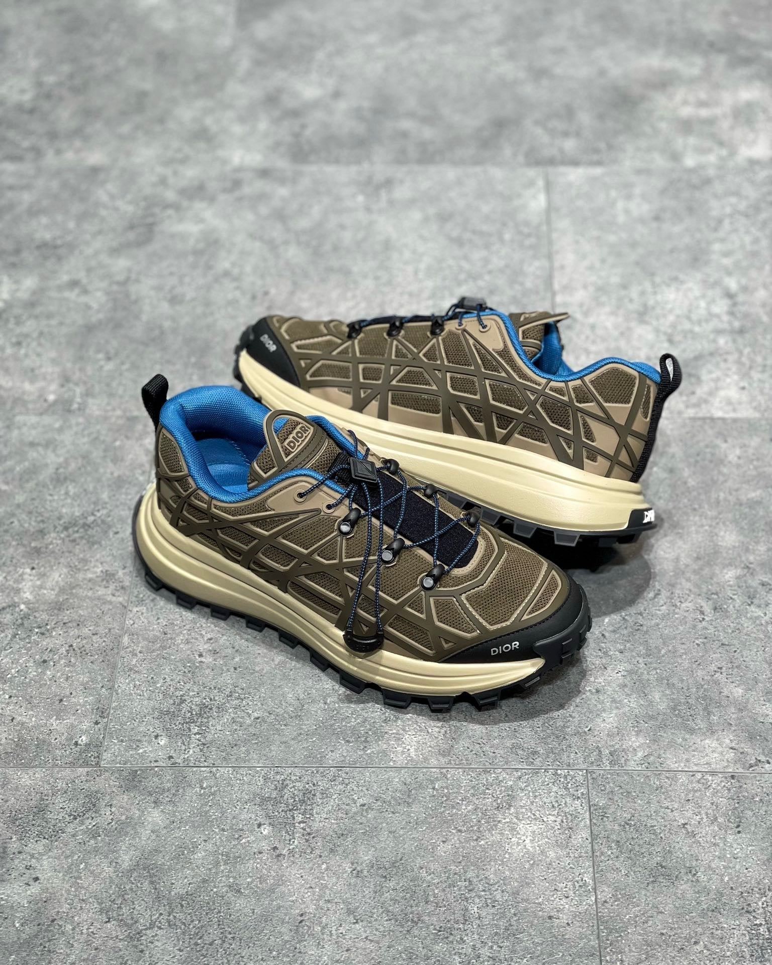 CD B31 TRAINERS