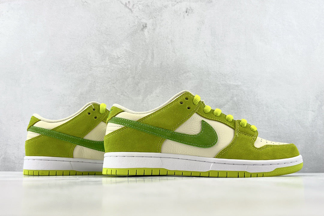 DUNK LOW GREEN APPLE