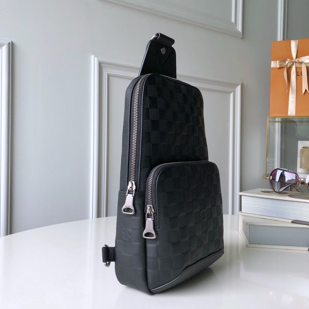 LOU AVENUE SLING BAG
