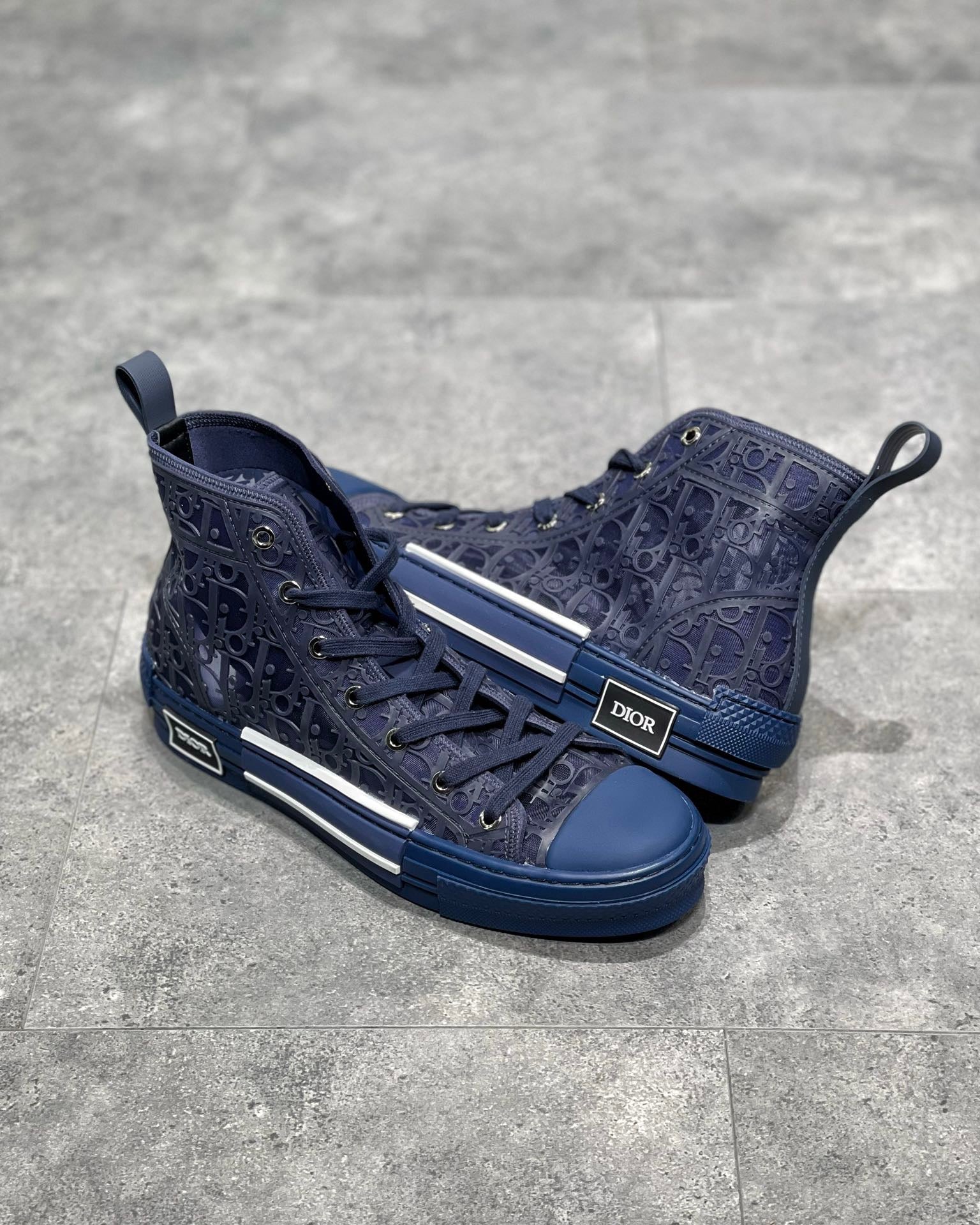 CD B23 SNEAKERS