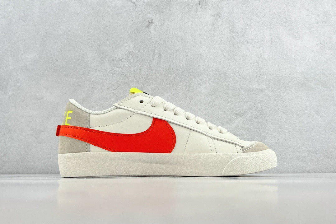 NIKE BLAZER LOW SWOOSH
