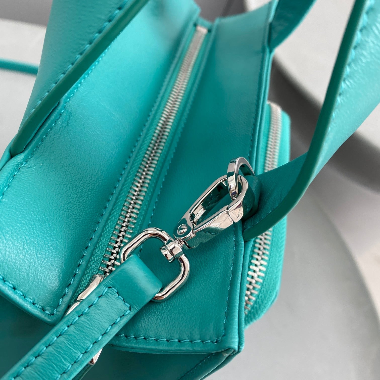 PD NAPPA LEATHER TOTE BAG