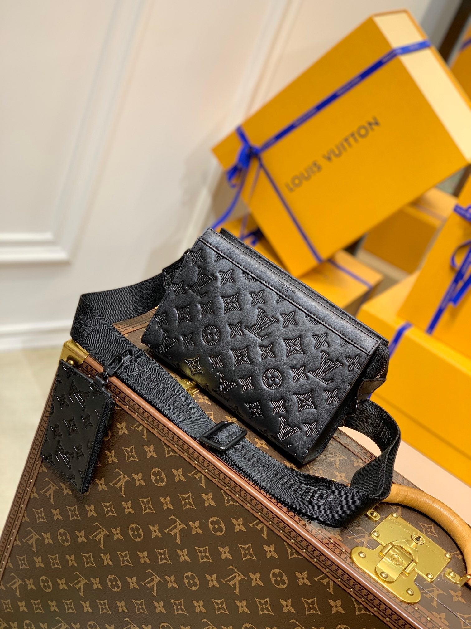 LOU GASTON WEARABLE WALLET