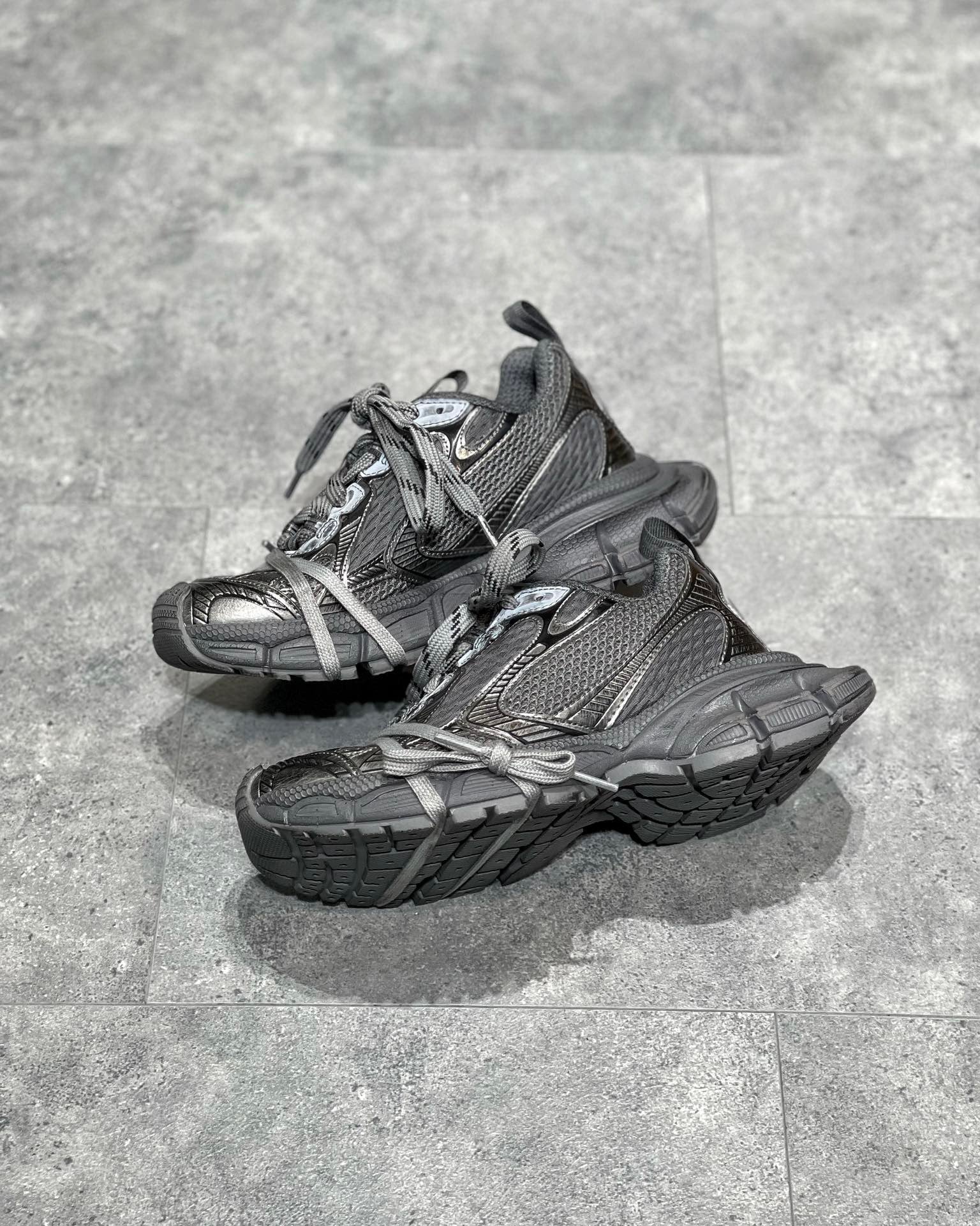 BAL 3XL TRAINERS