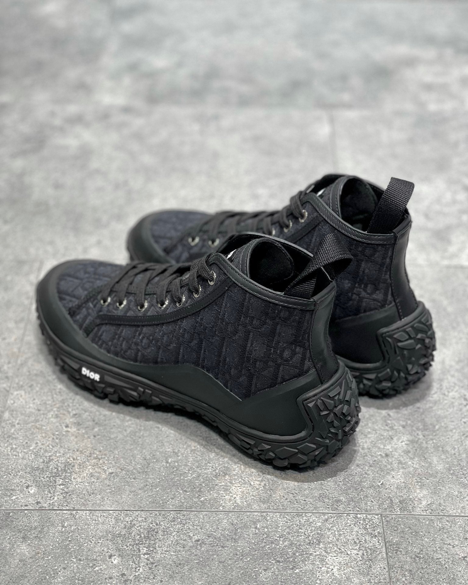 CD B28 SNEAKERS