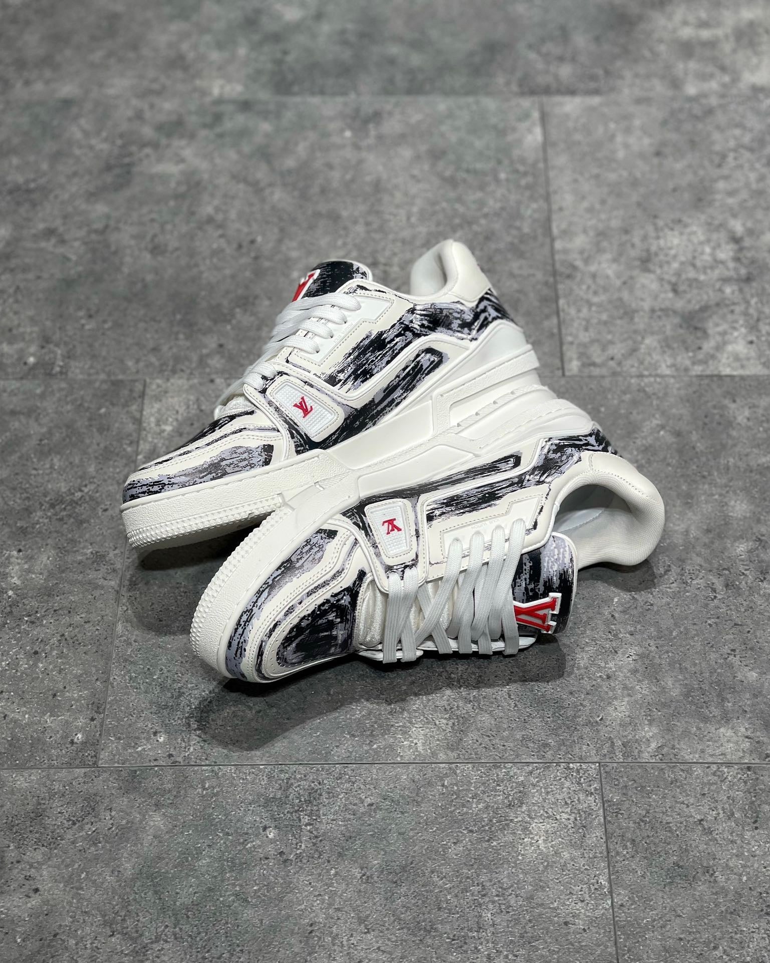LOU TRAINERS