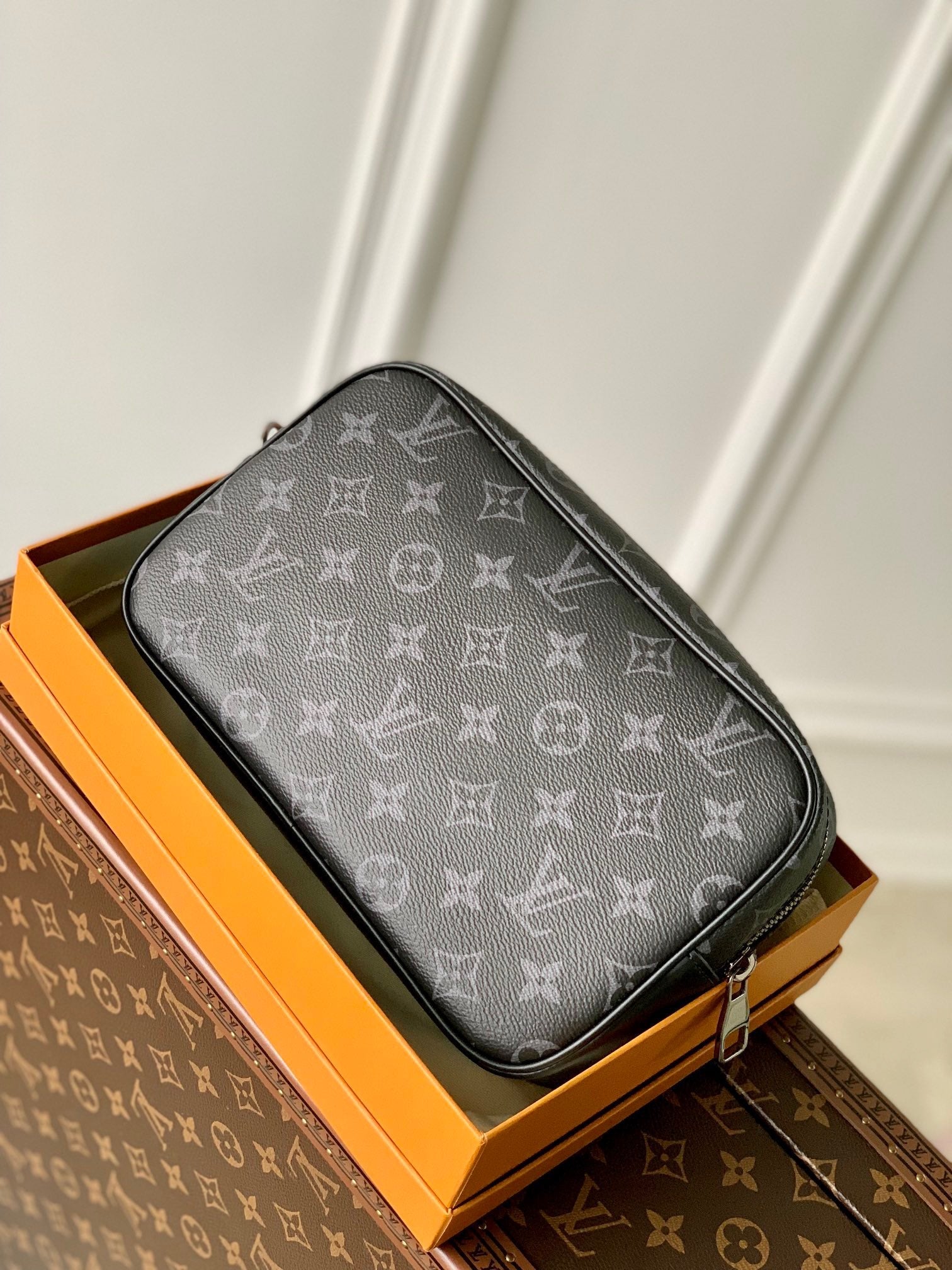 LOU POCHETTE KASAI
