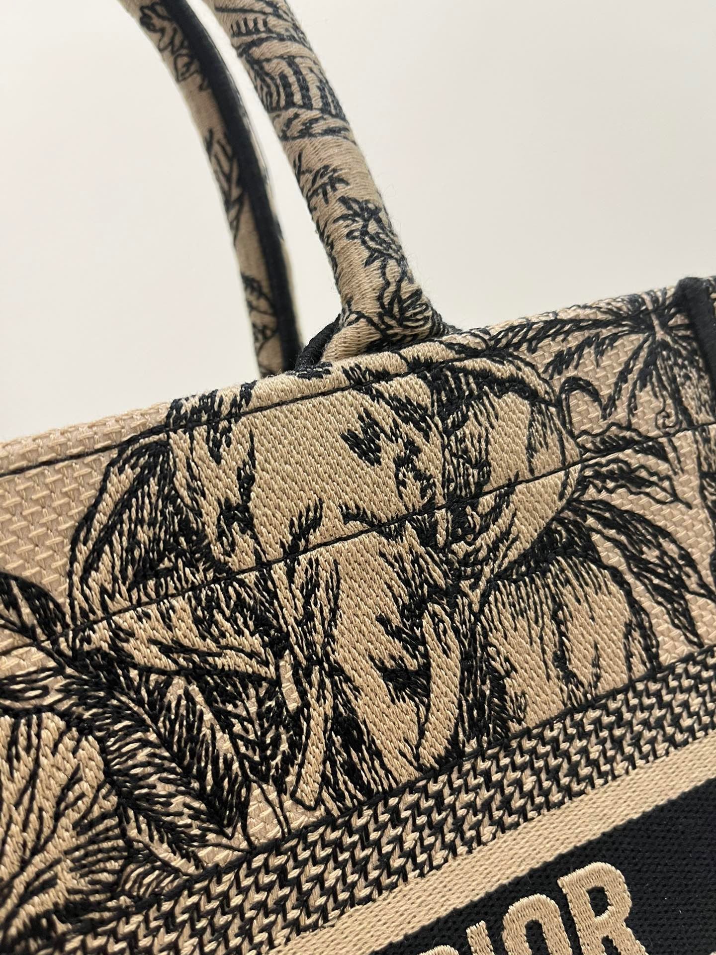 CD SMALL BOOK TOTE BAG