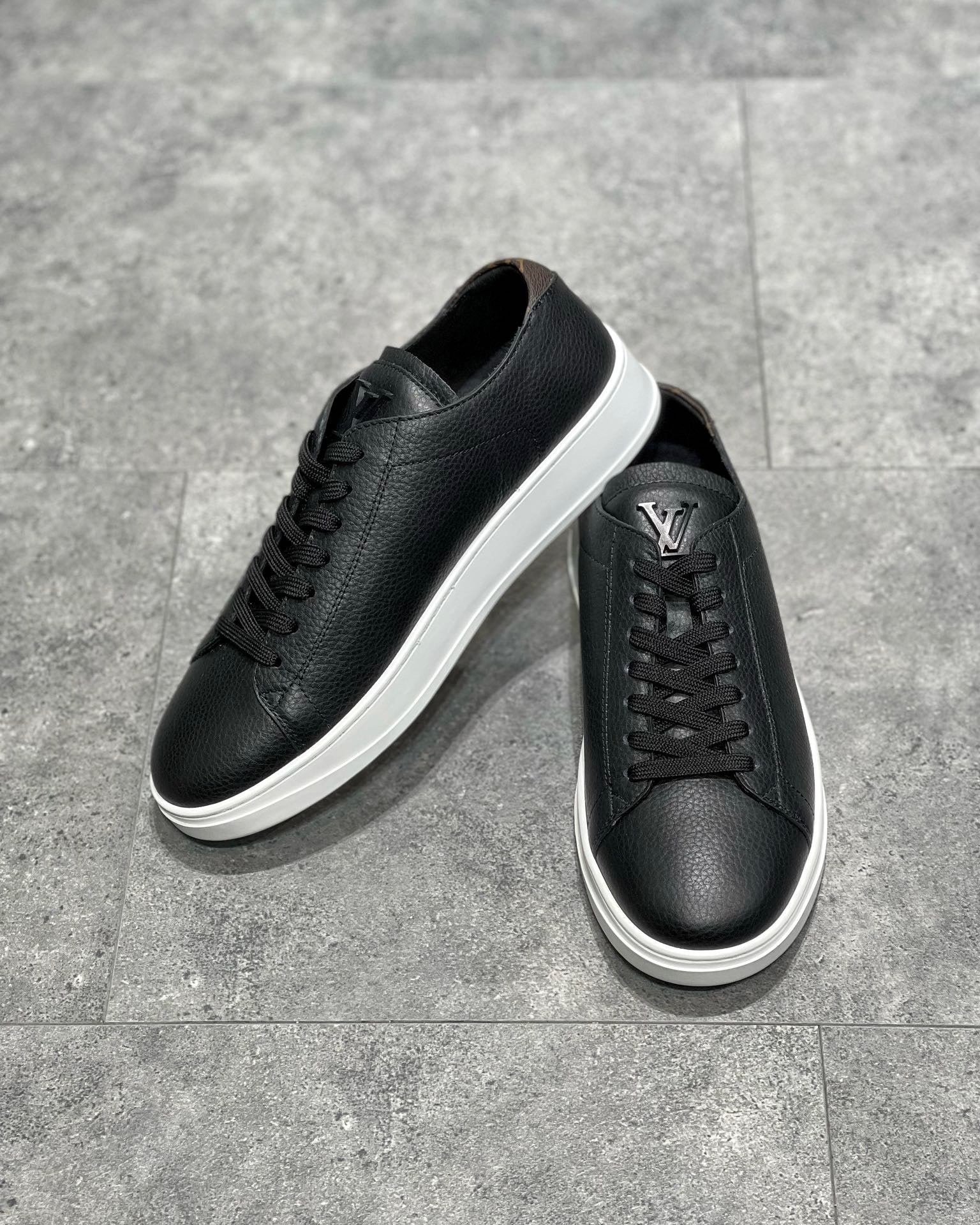 LOU RESORT TRAINERS