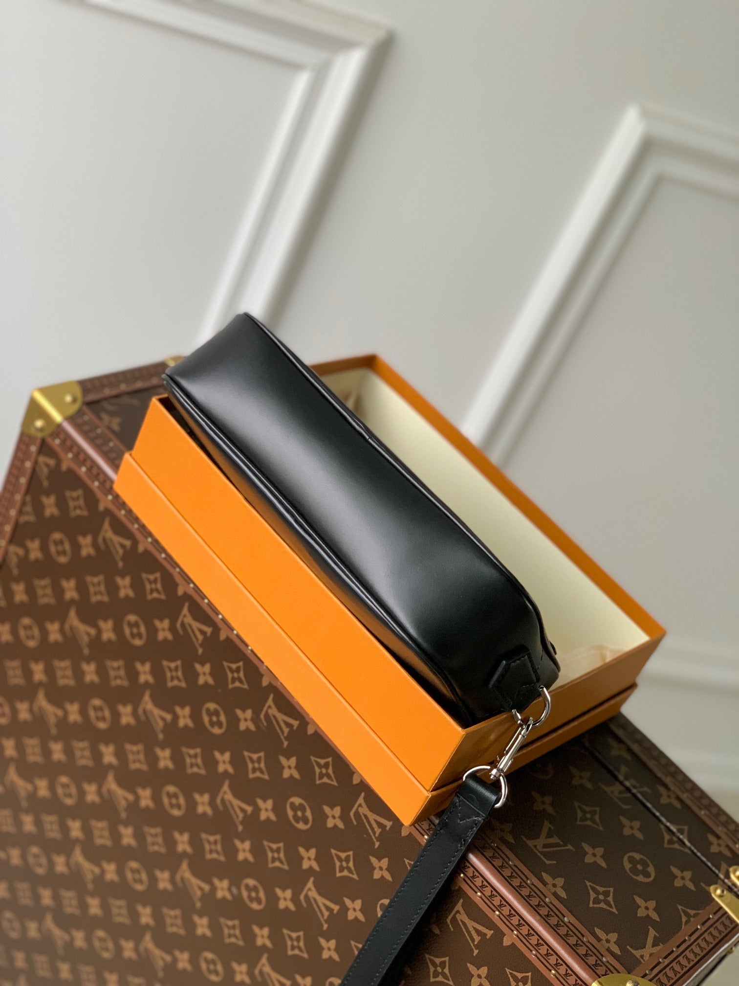 LOU POCHETTE KASAI