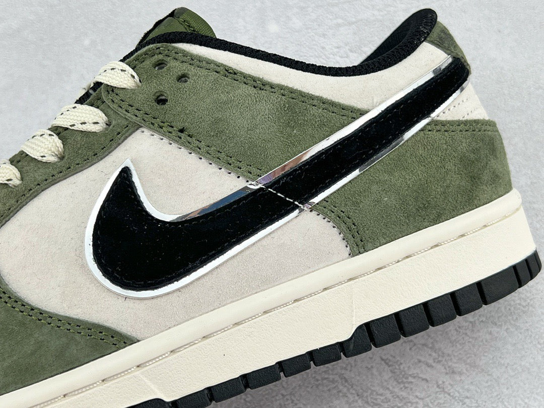 DUNK LOW x OTOMO KATUSHIRO