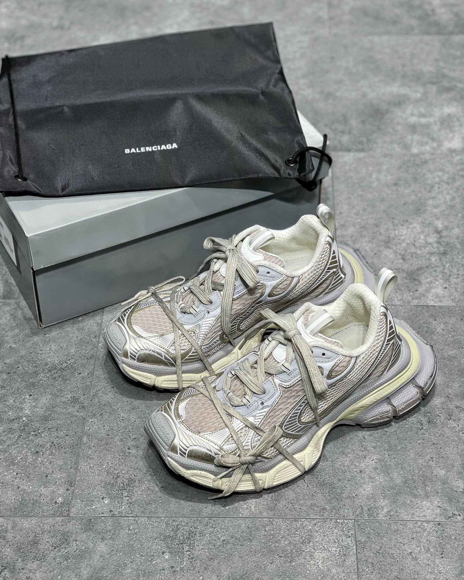 BAL 3XL TRAINERS