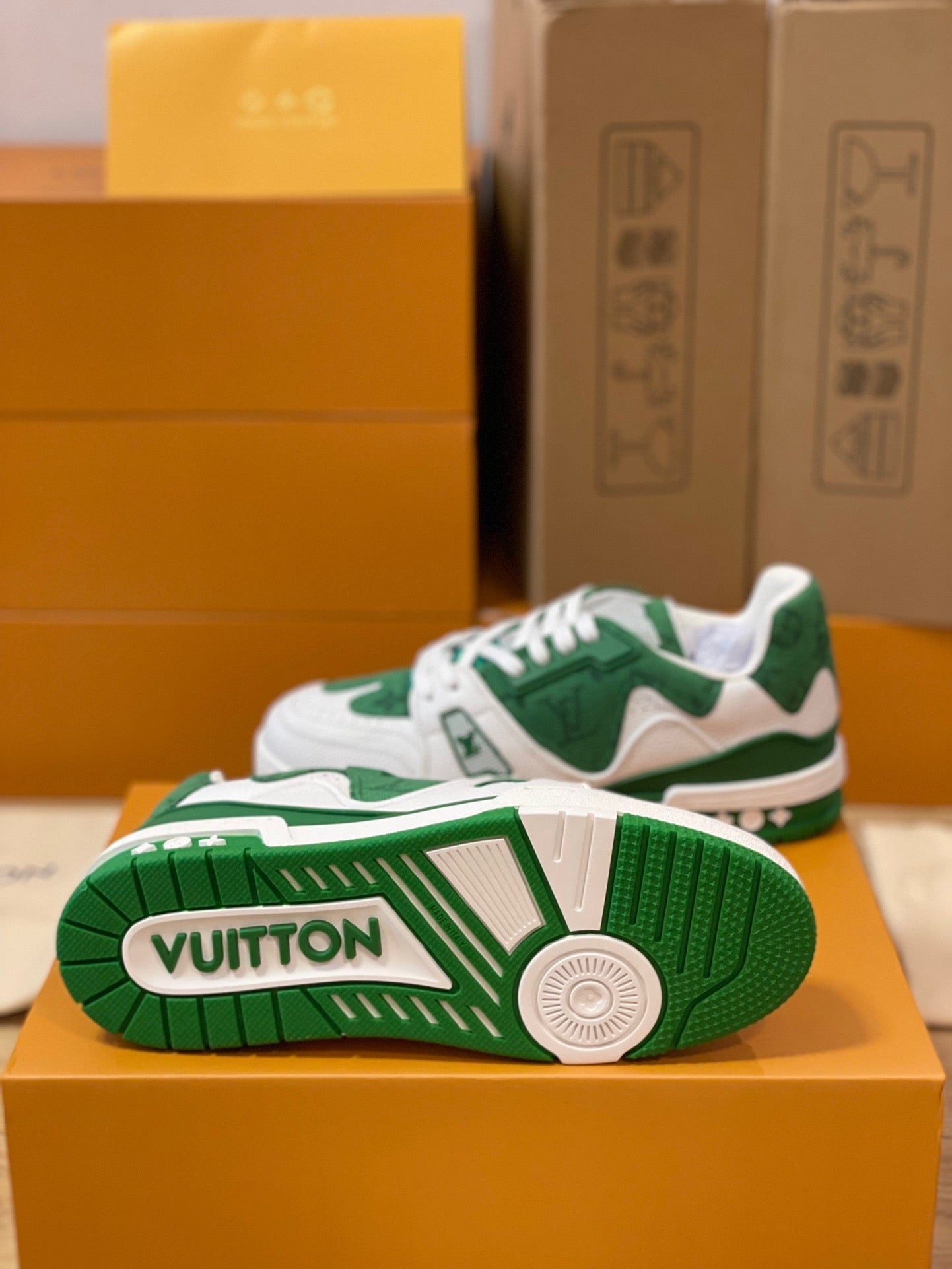 LOU TRAINERS