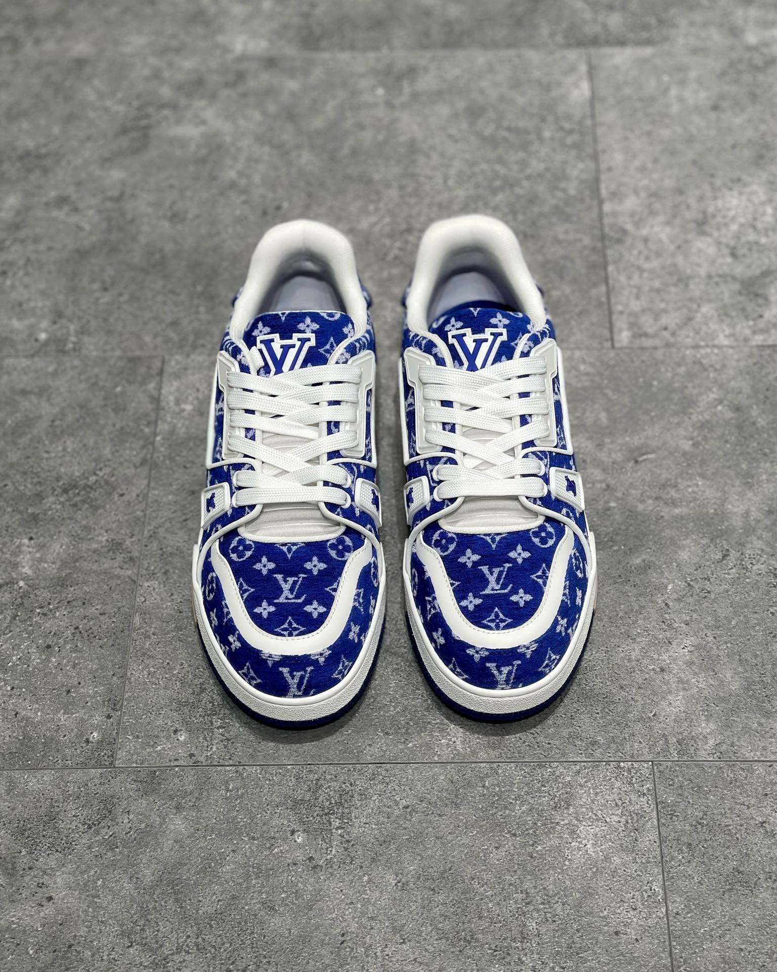LOU TRAINERS