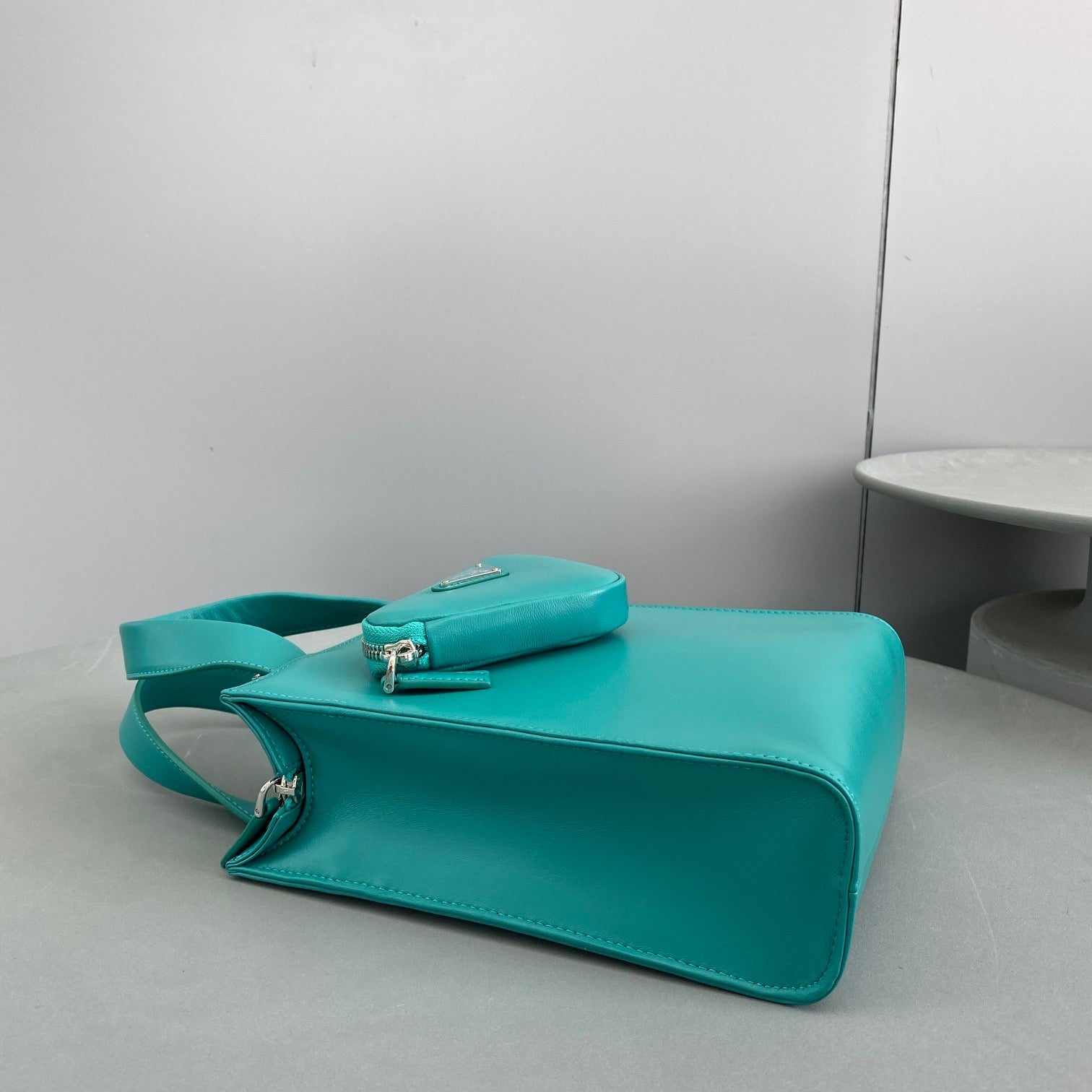 PD NAPPA LEATHER TOTE BAG
