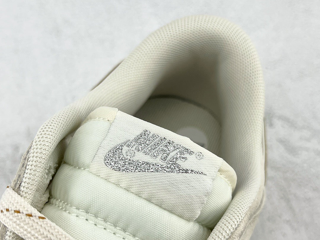 DUNK LOW x OTOMO KATUSHIRO