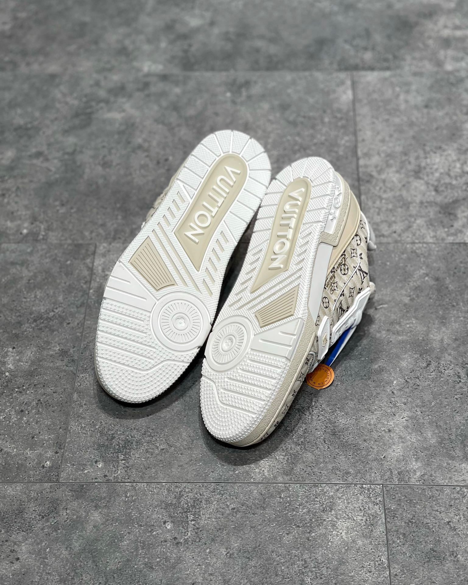 LOU TRAINERS