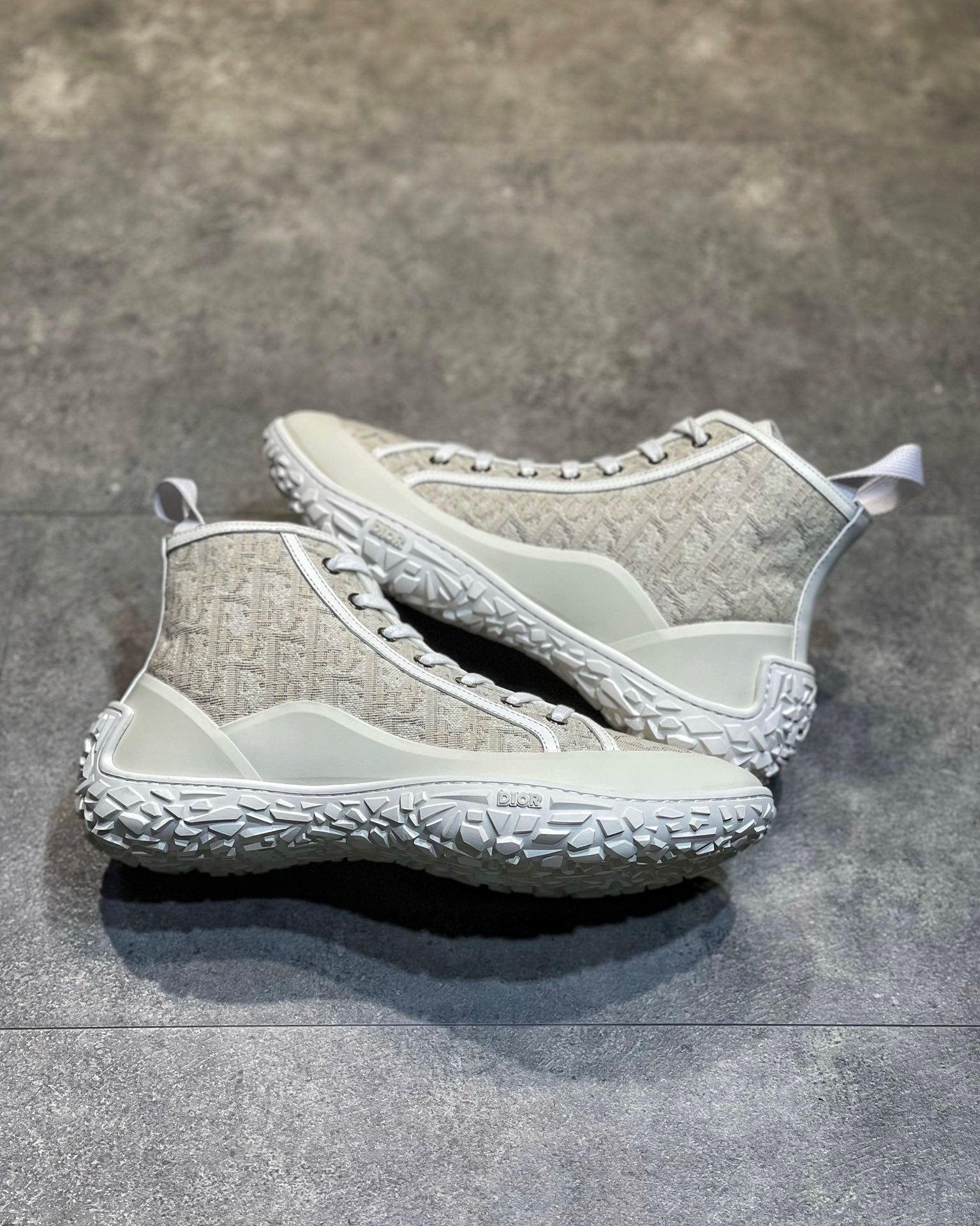 CD B28 SNEAKERS