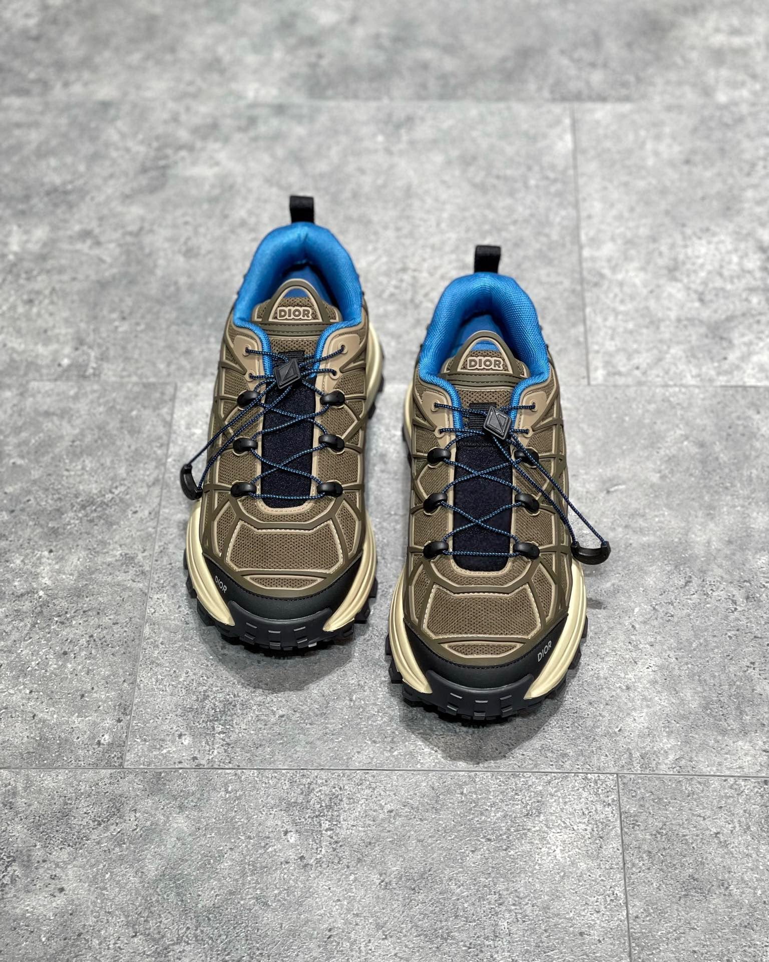 CD B31 TRAINERS