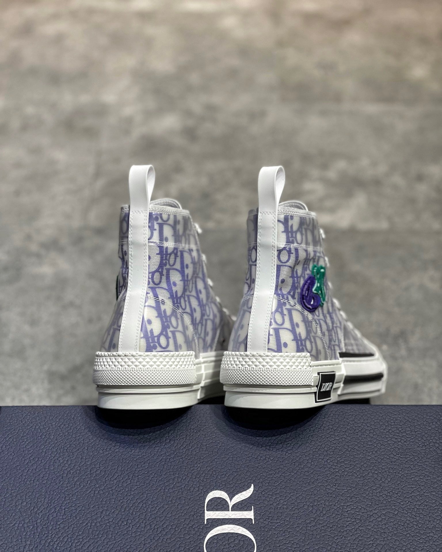 CD B23 SNEAKERS