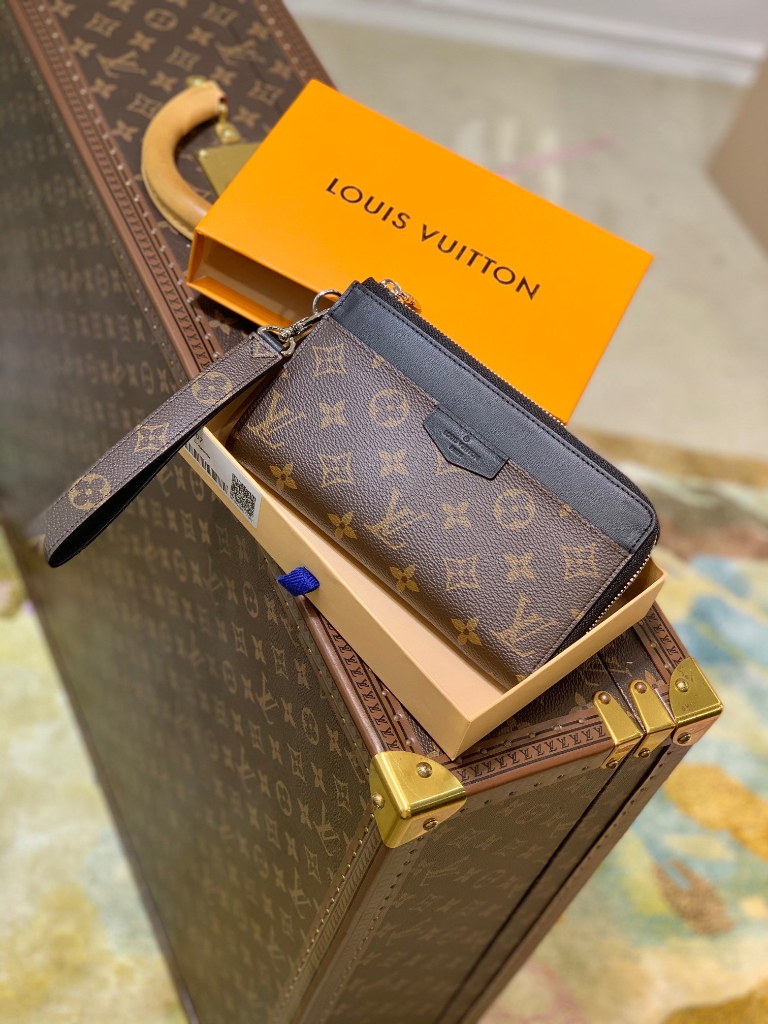 LOU ZIPPY DRAGONNE WALLET