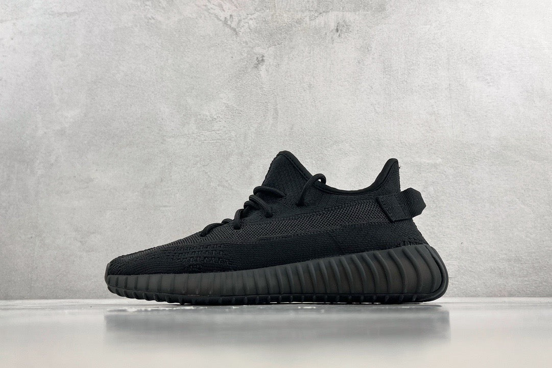 YEEZY BOOST 350 V2