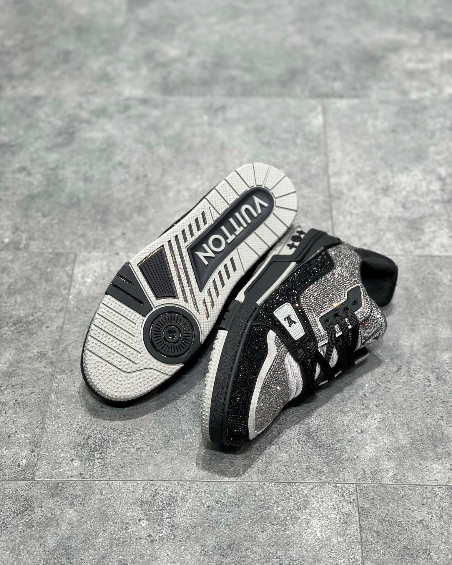 LOU TRAINERS