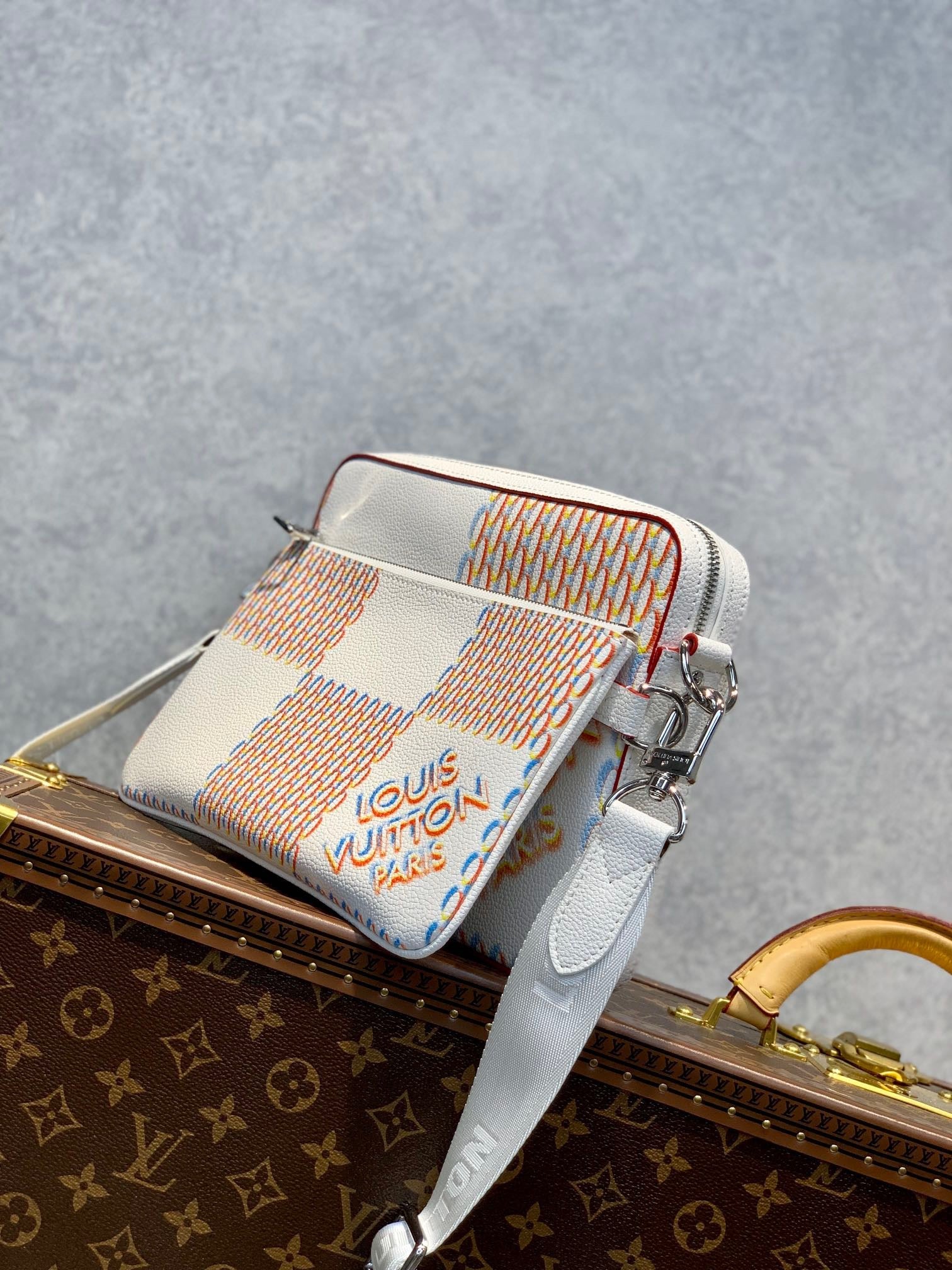 LOU TRIO MESSENGER BAG