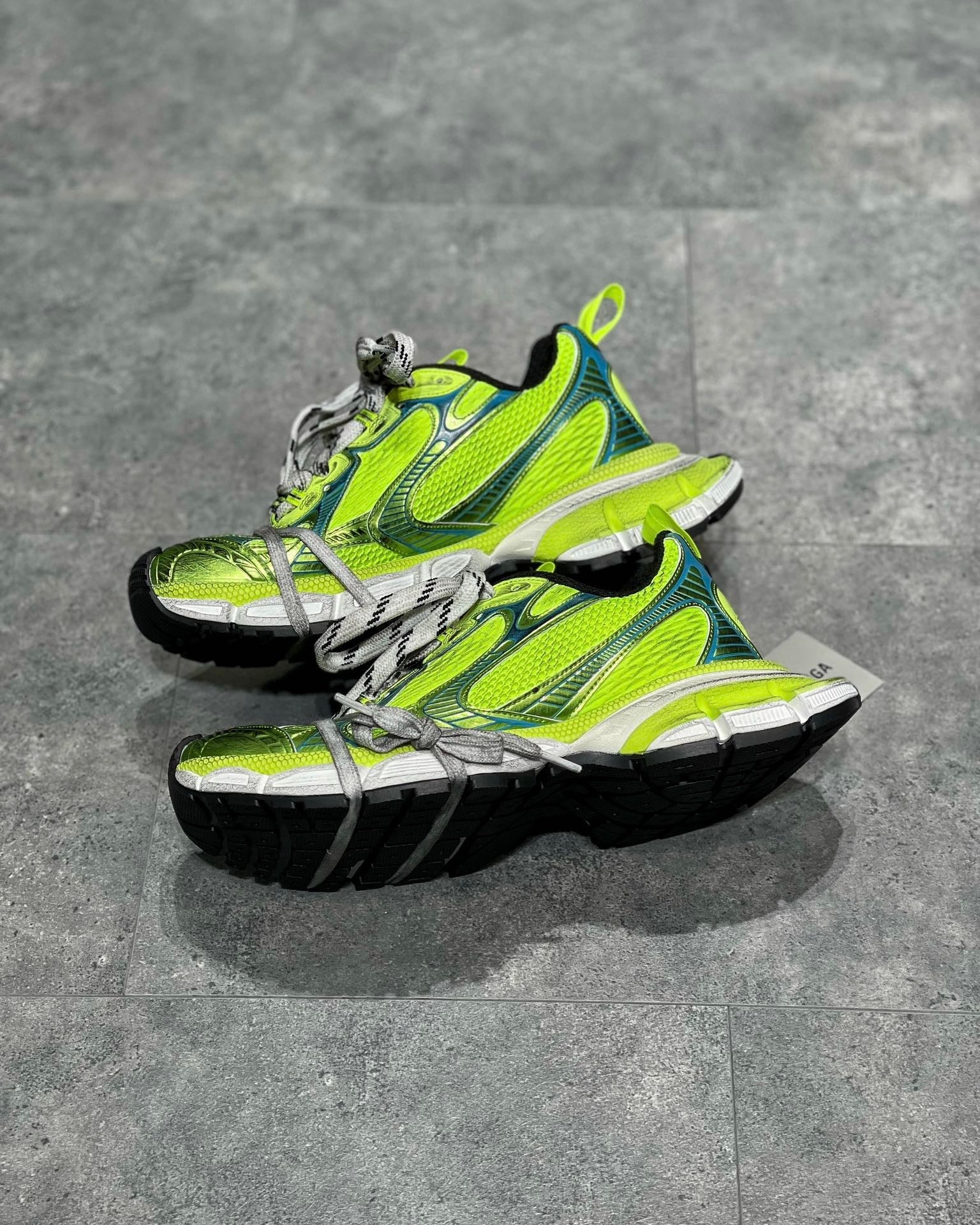 BAL 3XL TRAINERS