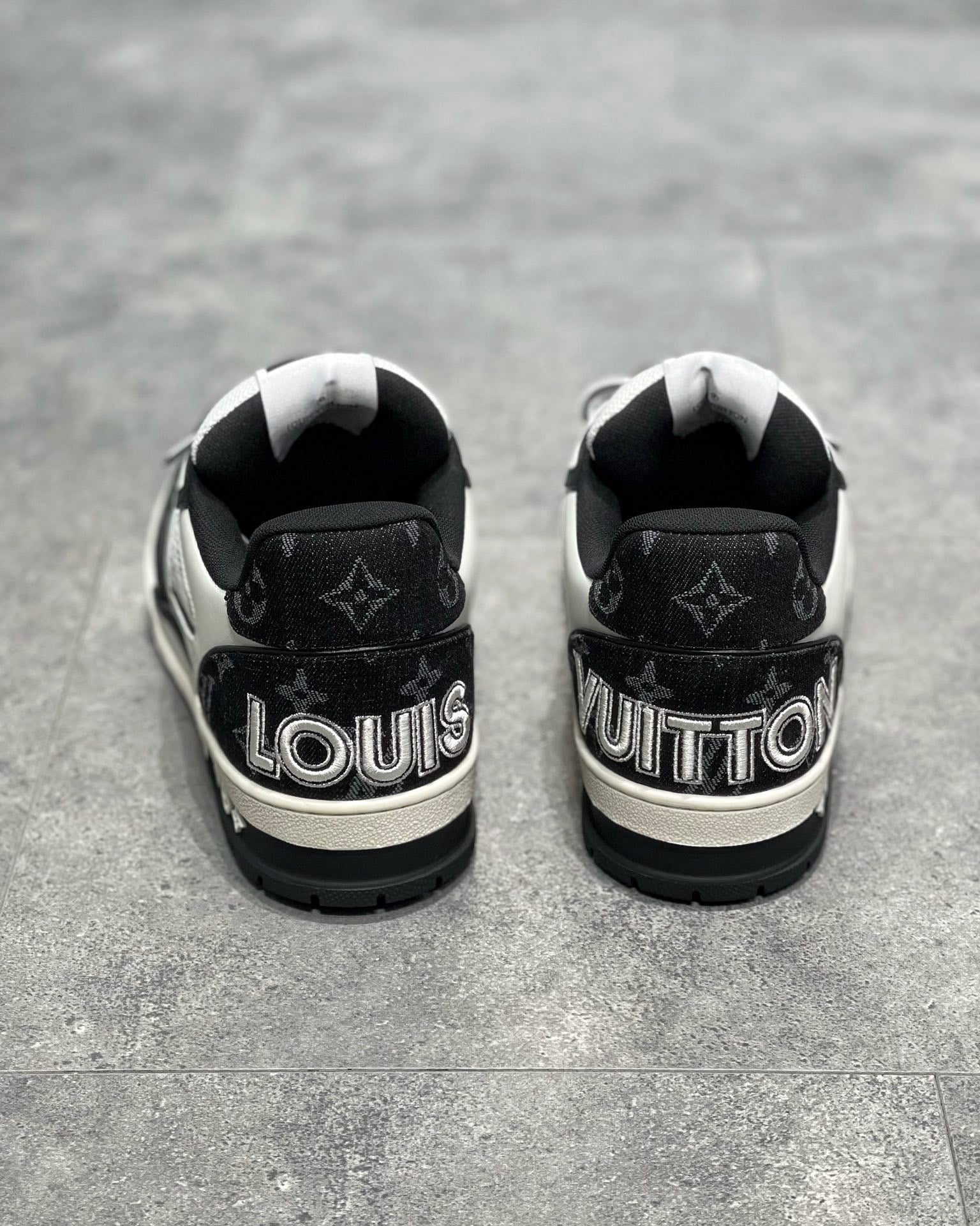 LOU TRAINERS