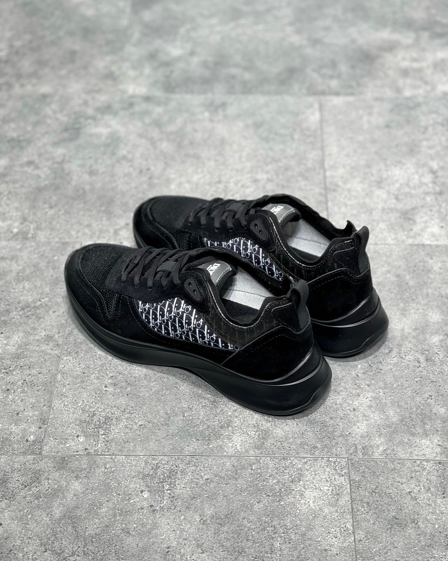 CD B25 SNEAKERS