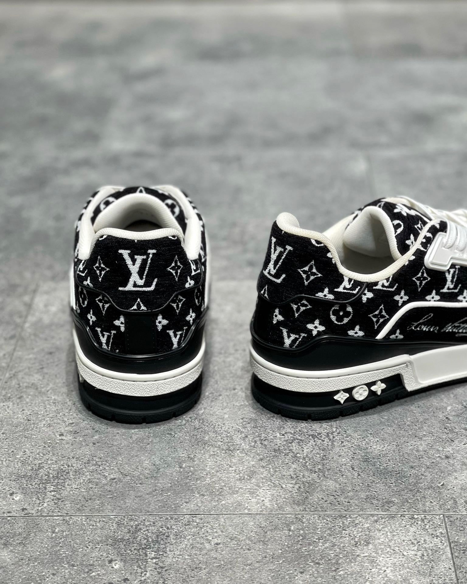 LOU TRAINERS