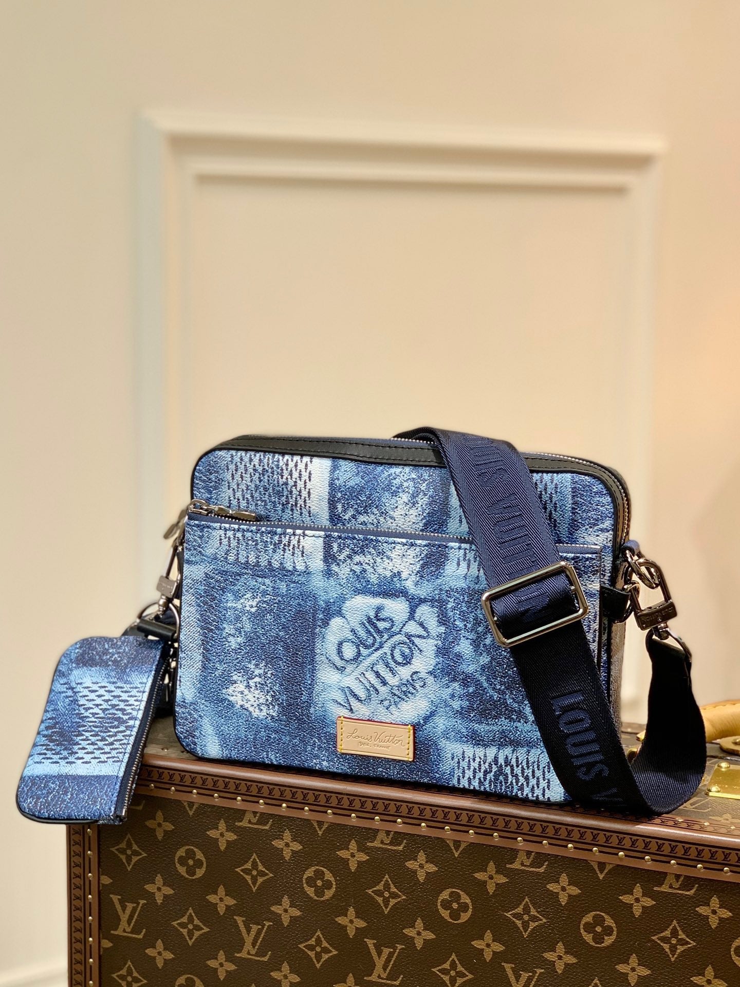 LOU TRIO MESSENGER BAG