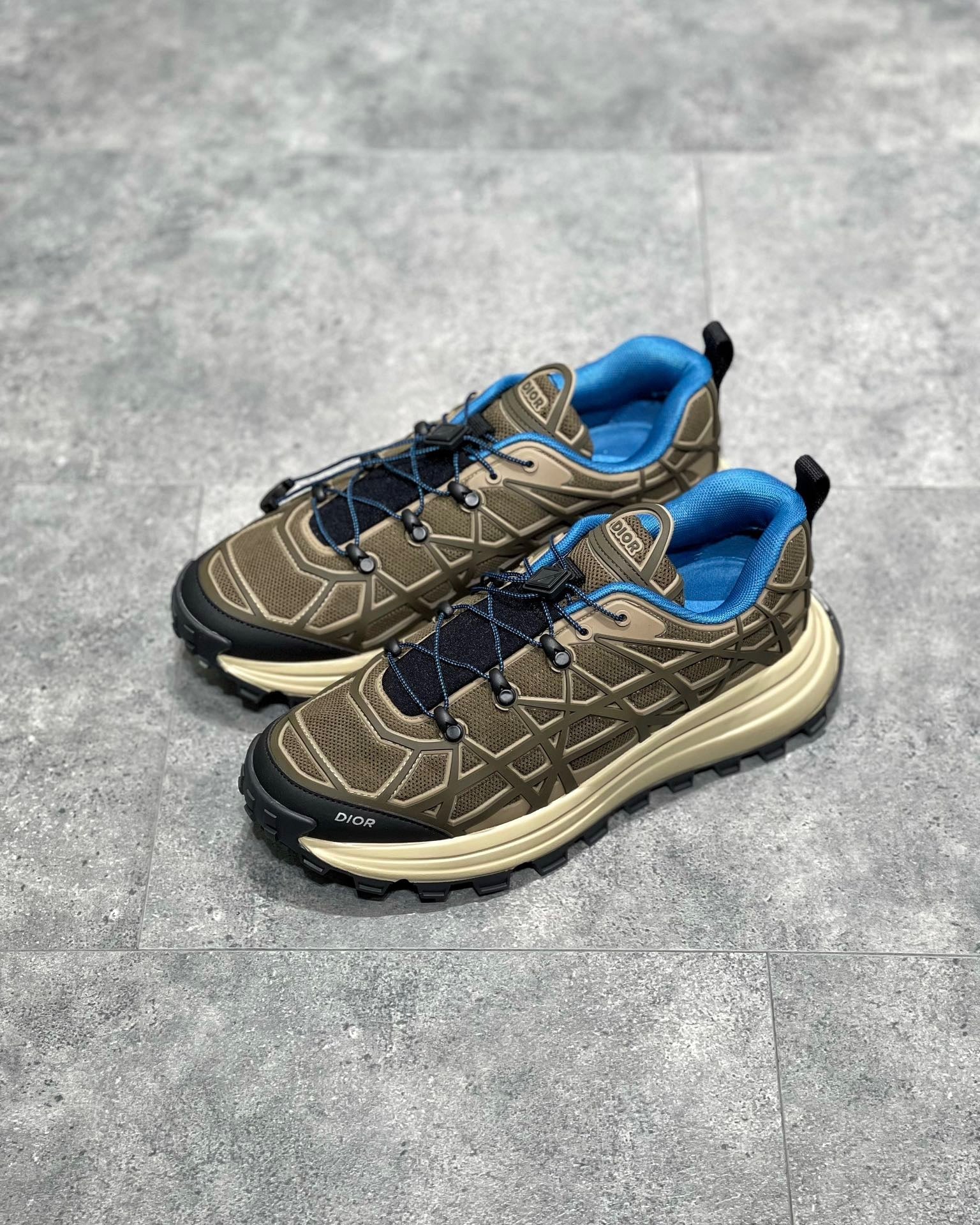 CD B31 TRAINERS