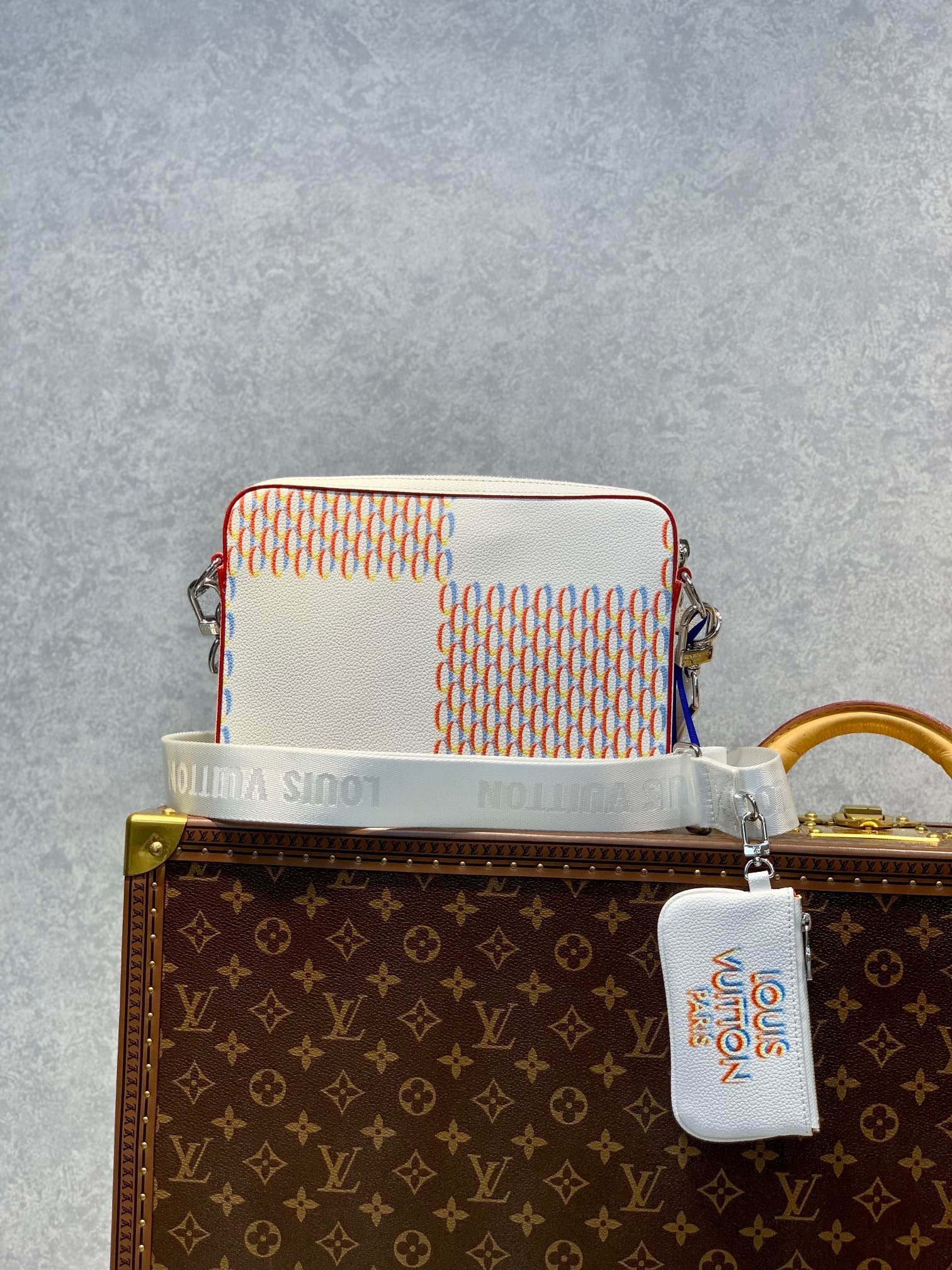 LOU TRIO MESSENGER BAG