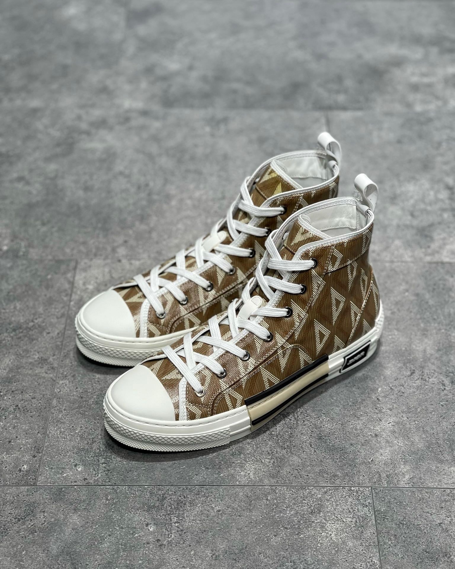 CD B23 SNEAKERS
