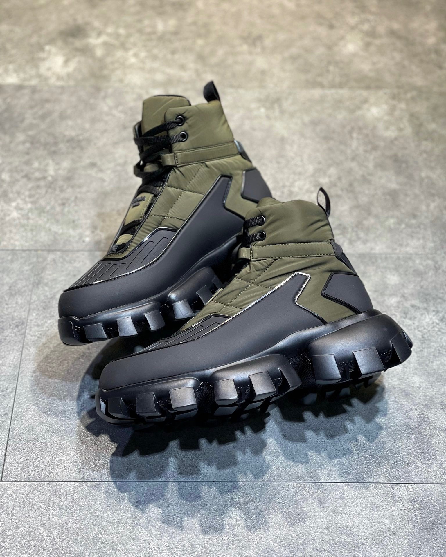 PD CLOUDBUST THUNDER SNEAKER