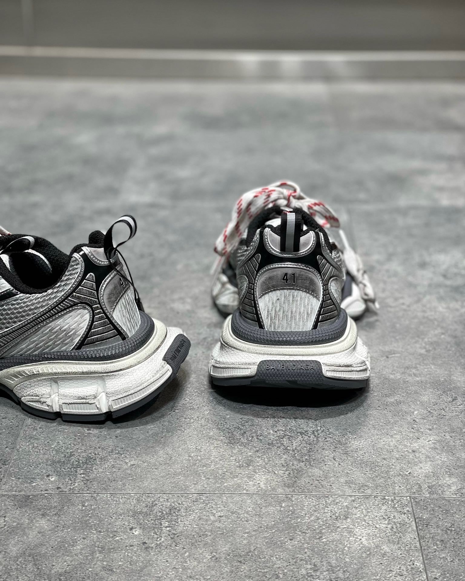 BAL 3XL TRAINERS