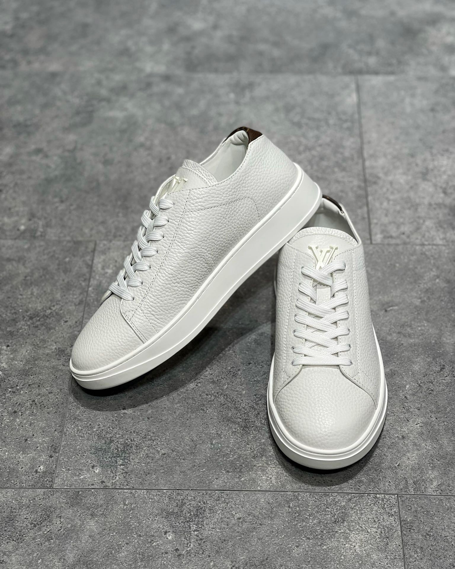 LOU RESORT TRAINERS