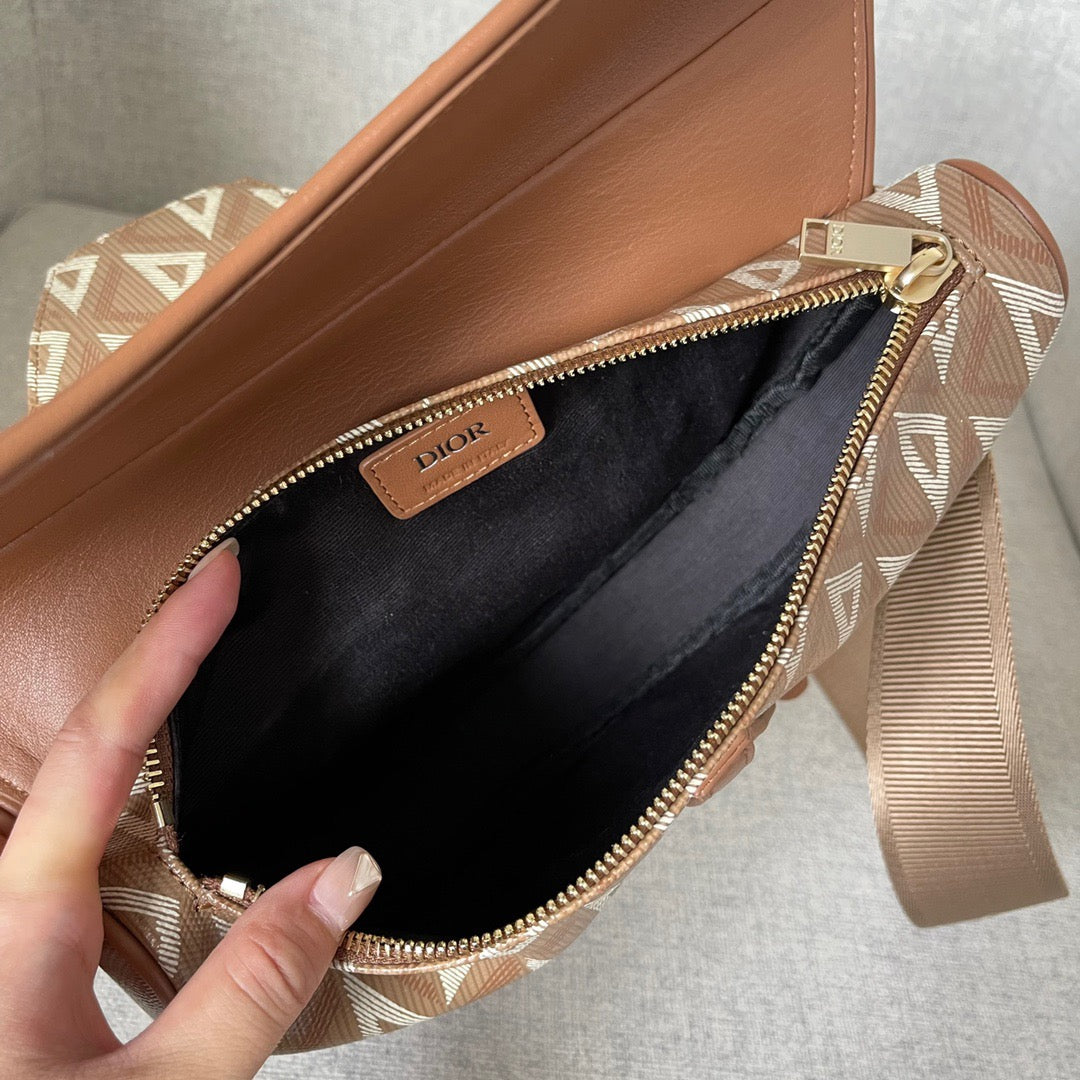 CD SADDLE BAG