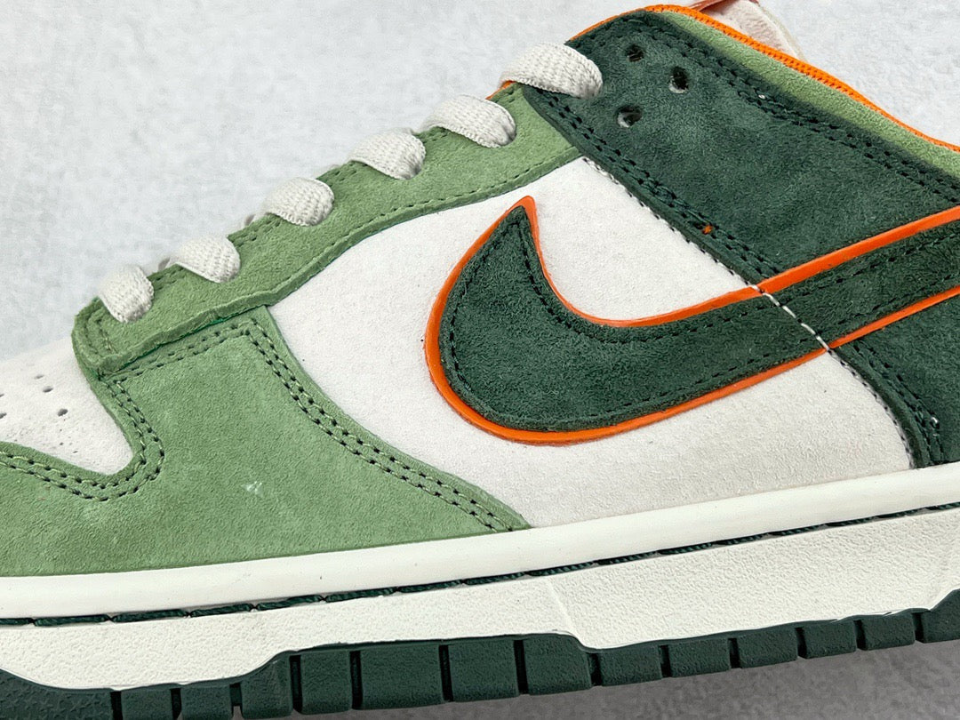 DUNK LOW x OTOMO KATUSHIRO